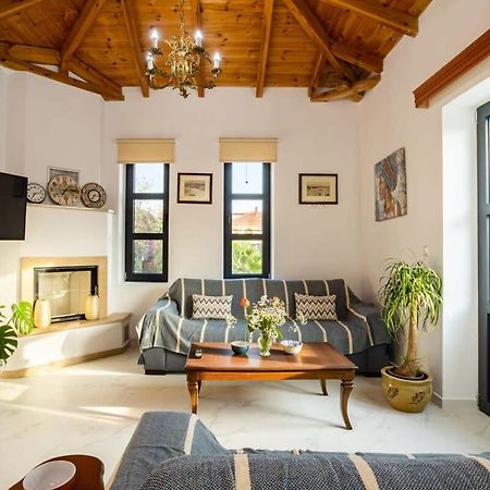 Mani Stone Built Home A Breath Away To The Sea Stoúpa Eksteriør bilde