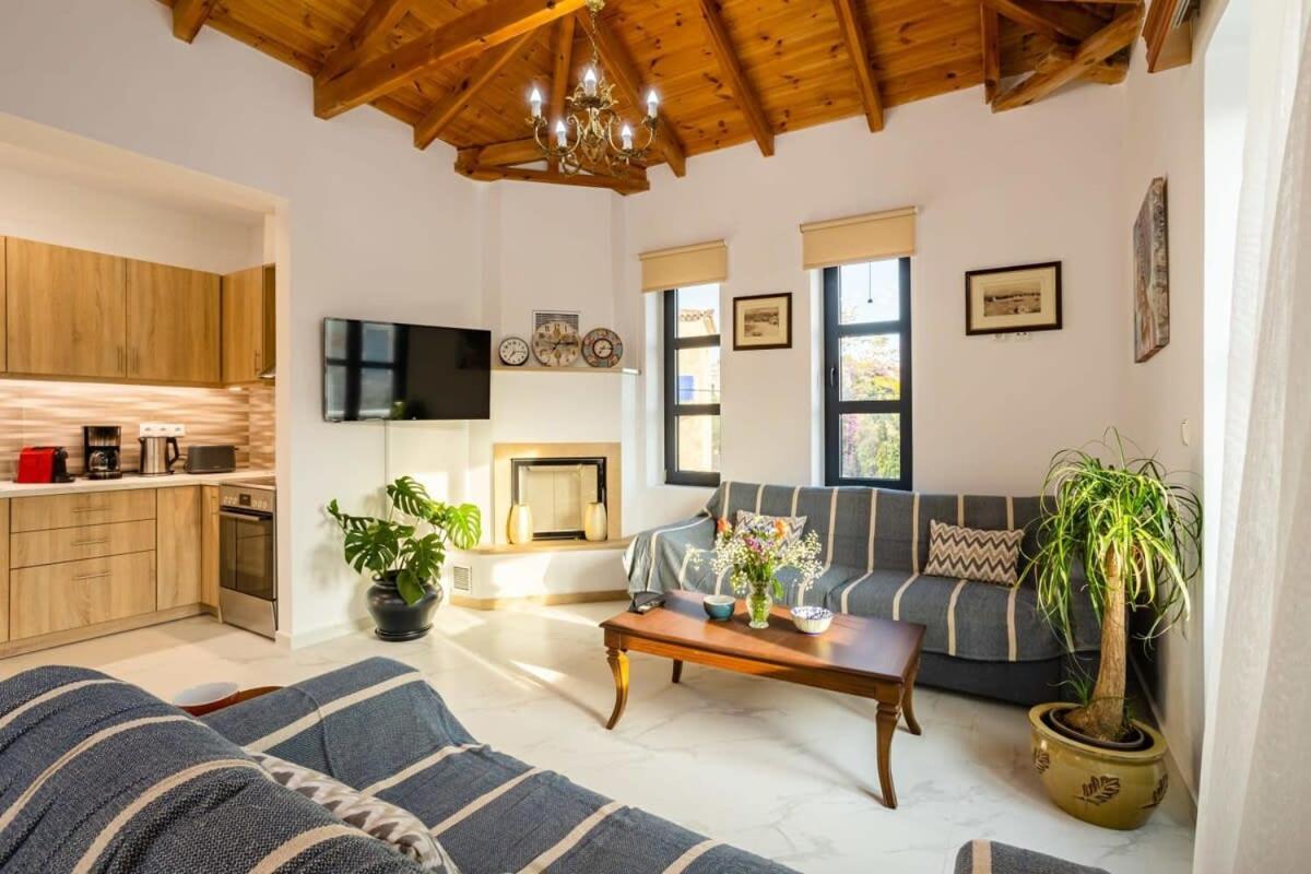 Mani Stone Built Home A Breath Away To The Sea Stoúpa Eksteriør bilde