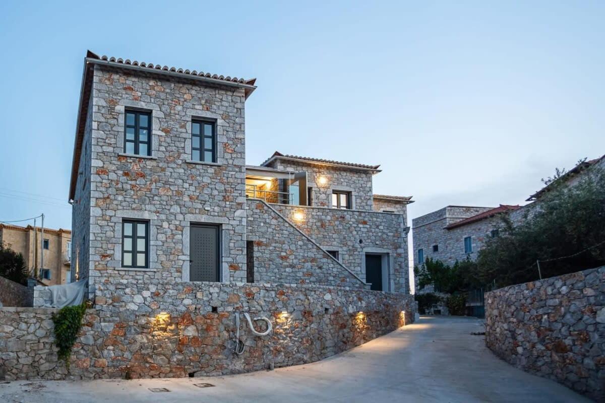 Mani Stone Built Home A Breath Away To The Sea Stoúpa Eksteriør bilde