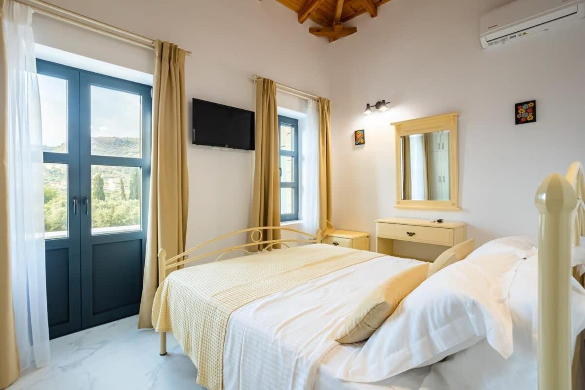 Mani Stone Built Home A Breath Away To The Sea Stoúpa Eksteriør bilde